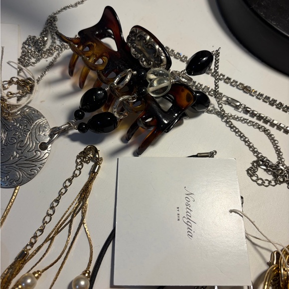 Large Jewelry Lot Elegant Gold and Silver Jewelry Collection - Picture 7 of 11